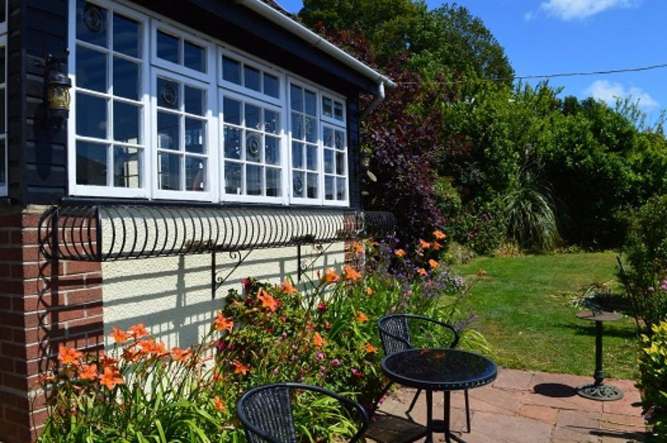 Burleigh House , A Cosy Retreat In Agatha Christie'S Hometown Торки Экстерьер фото